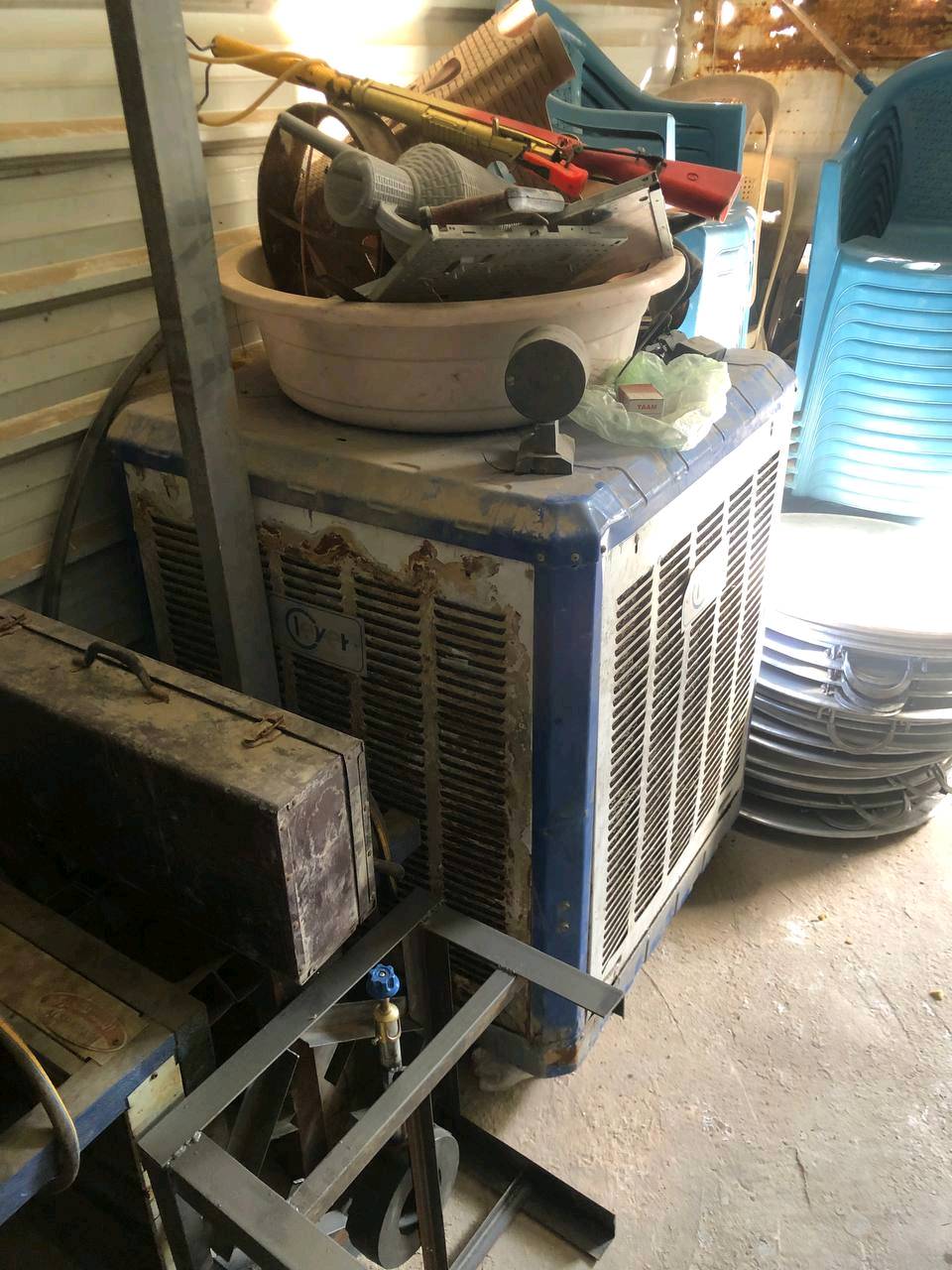 مبرده ايراني ب 250 قفل حجم اربعه ونص 4.5 
واتساب فقط ***********