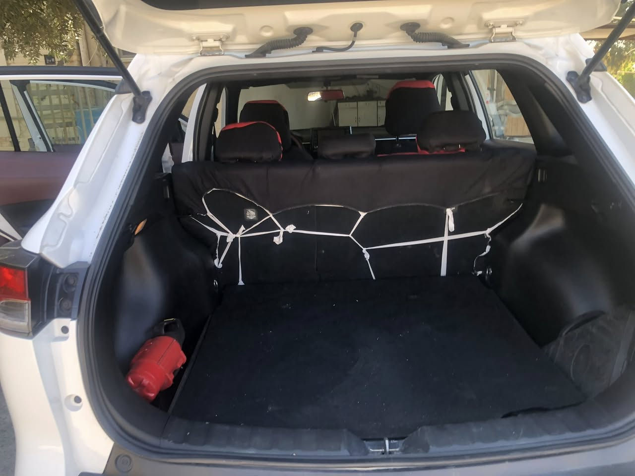 كورلا كروز هايبر وارد خليجي بيه فقط صندوق صبغ الداخل احمرموديل 23رقم بغداد رايده 165 تلفون ***********
