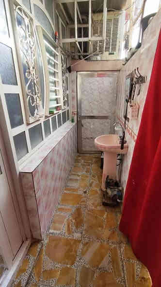 بيت م 50 طابقين يحتوي علئ غرفتين نوم + استقبال /شارع الغربي مقابيل قطاع ١٢ ب فرع مال ابو مياه فدك 
رقم ***********
