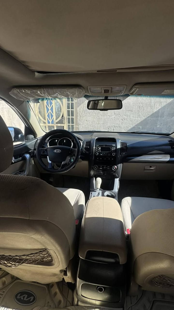 سورنتو خليجي سته سلندر سبعه راكب 3 قطع تبريد بنوراما مري شفط اشاير مري تحكم كشن سايق  خلفي زراك لايت من تعبر 120جرص يشتغل سياره مكفوله ماعدا الباب الخلفي الايسر بيه اشويه صبغ السياره كلش حلوه رقم بغداد بسمي السعر 137 ابيع مستعجل امراوس حسب القناعه رقم الهاتف *********** بابل الكفل قرب معمل ببسي الكوفه
