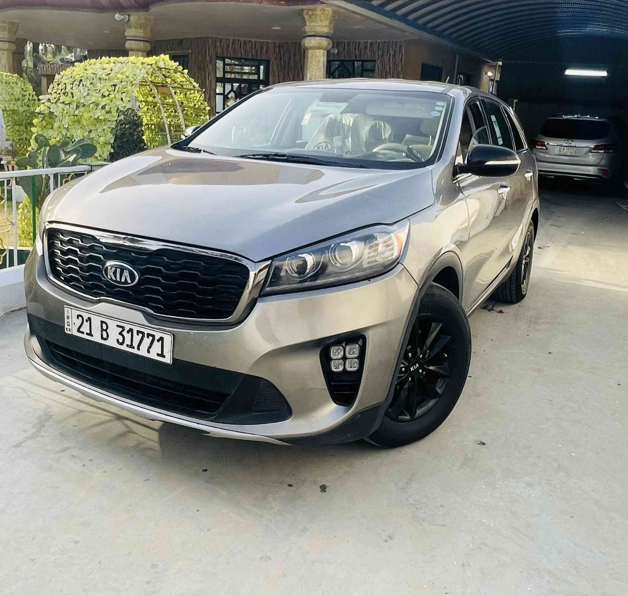 سورنتو 2019وارد امريكي تبديل جاملغ امامي نفس الون
وبارد بلبنيد

محرك 6سلندر  7راكب 

سياره جاهزه وبدون اي نقص 

رقم سليمانيه بسمي 

السعر 190
                 سياره موجوده بالصويره 
***********
