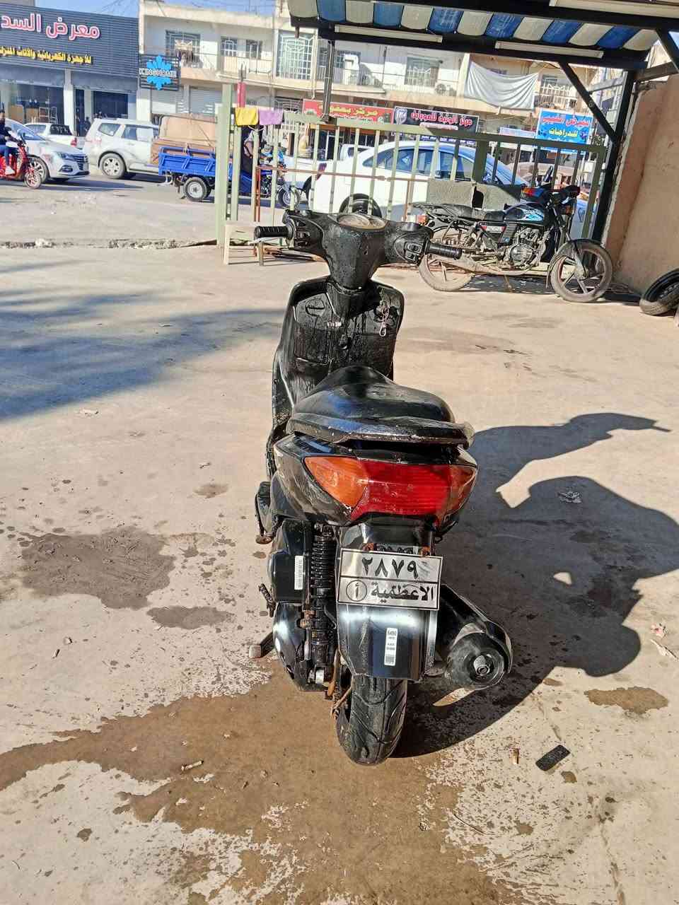 سلام عليكم دراجه سكنس نثيه للبيع دراجه حلوه و نضيفه زوج تايرات جدد هندر سلف شغال دراجه كلشي بيهه شغال مابيهه اي نقص بس كفرات يرادلهن اضبضب سعر الدراجه 375 و بيه مجال بصيط  مكينه ممفتوحه بوشه 51 بلادي المكان ديالى بعقوبه قرب فلكت المين  للستفسار عله هاذه الرقم ***********
