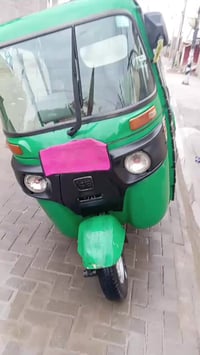 تكتك ٢٠٢٢ مثل ما موظح بل فديو رقم انكليزي صاحبها يريد تحويل السعر ٨و٥٠...