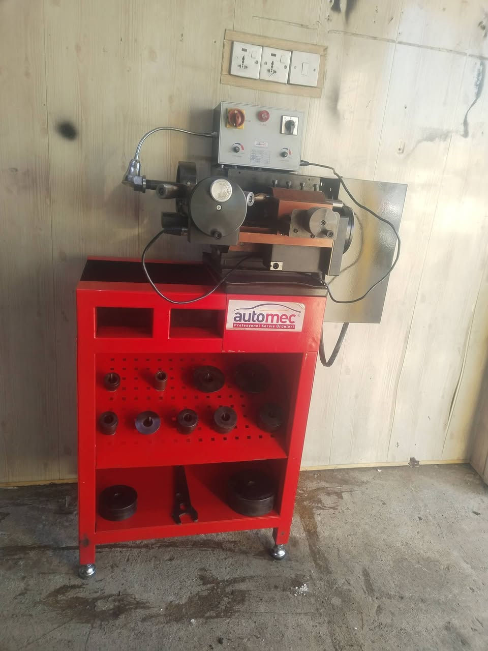 اخوان هذا صفر ما مستعمل بس فحص اذته  بس تصفيره خشن عل مود هاذ ابيعه 14ورقه والله  ما جبت علي مصلح احتمال الماز غير شي ما اعرف عاذ حساسات توقيف كامل ***********
