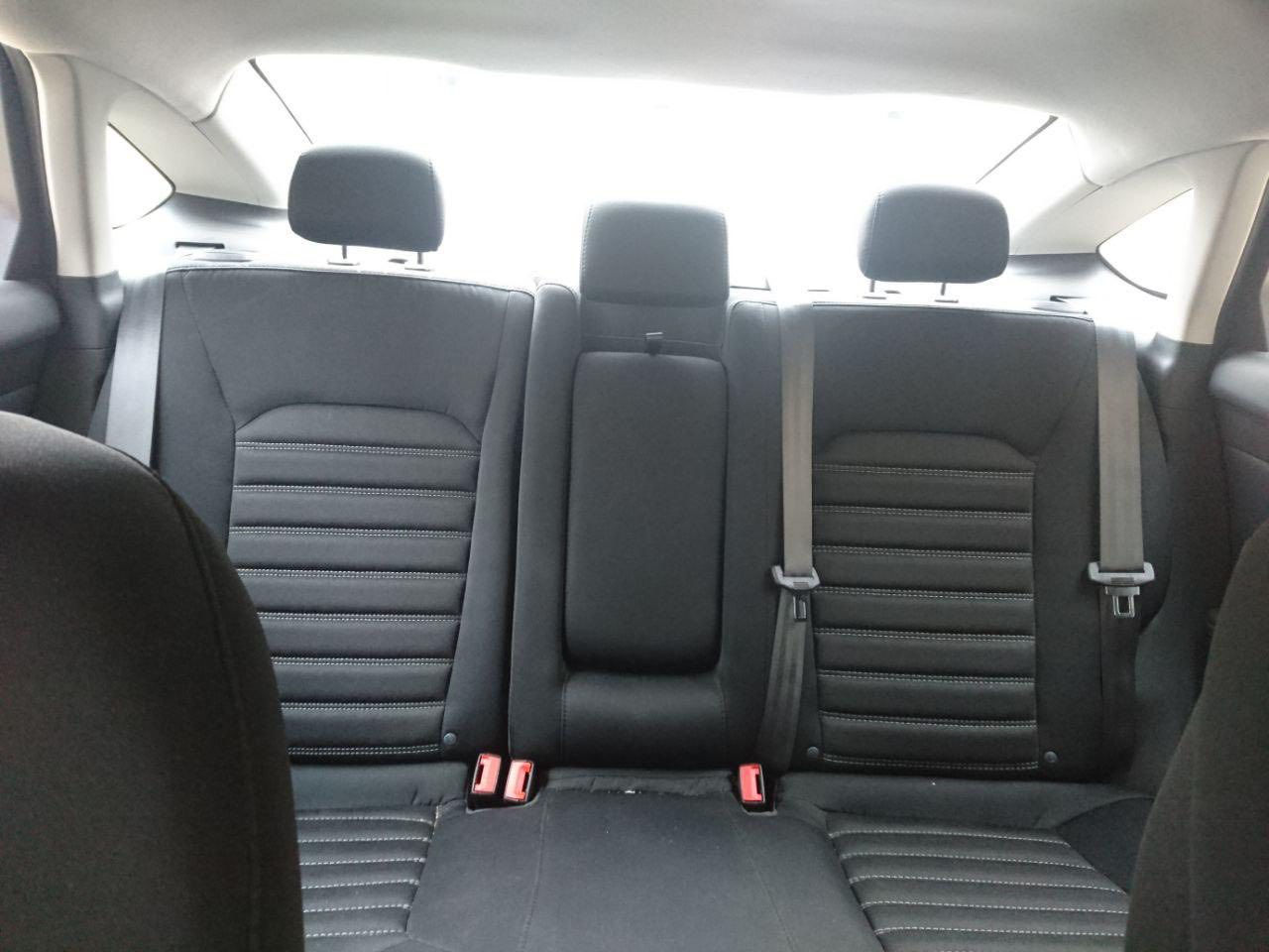 سلام عليكم سيارة فورد للبيع بس باب السياره زيرو 
رقم بصره وسنويه وكلشي باسمي 
رقم الهاتف :***********
السعر شده وبيها مجال
