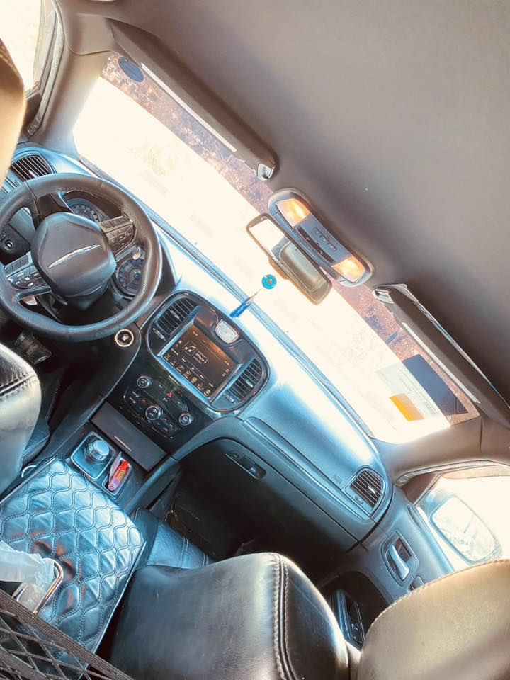 السلام عليكم
اوباما 2015
فورويل فول بدون بانوراما
شفتات استيرن كشنات تدفئة سستم صوت b
سيارة بيها 5 قطع صبغ 
جاهزه من كلشي 
بسمي رقم دهوك طخم تاير وويل عشرين جديد
كير محرك شرط .. السعر 175 وبيها مجال بيع ومراوس حسب القناعه
***********
***********
