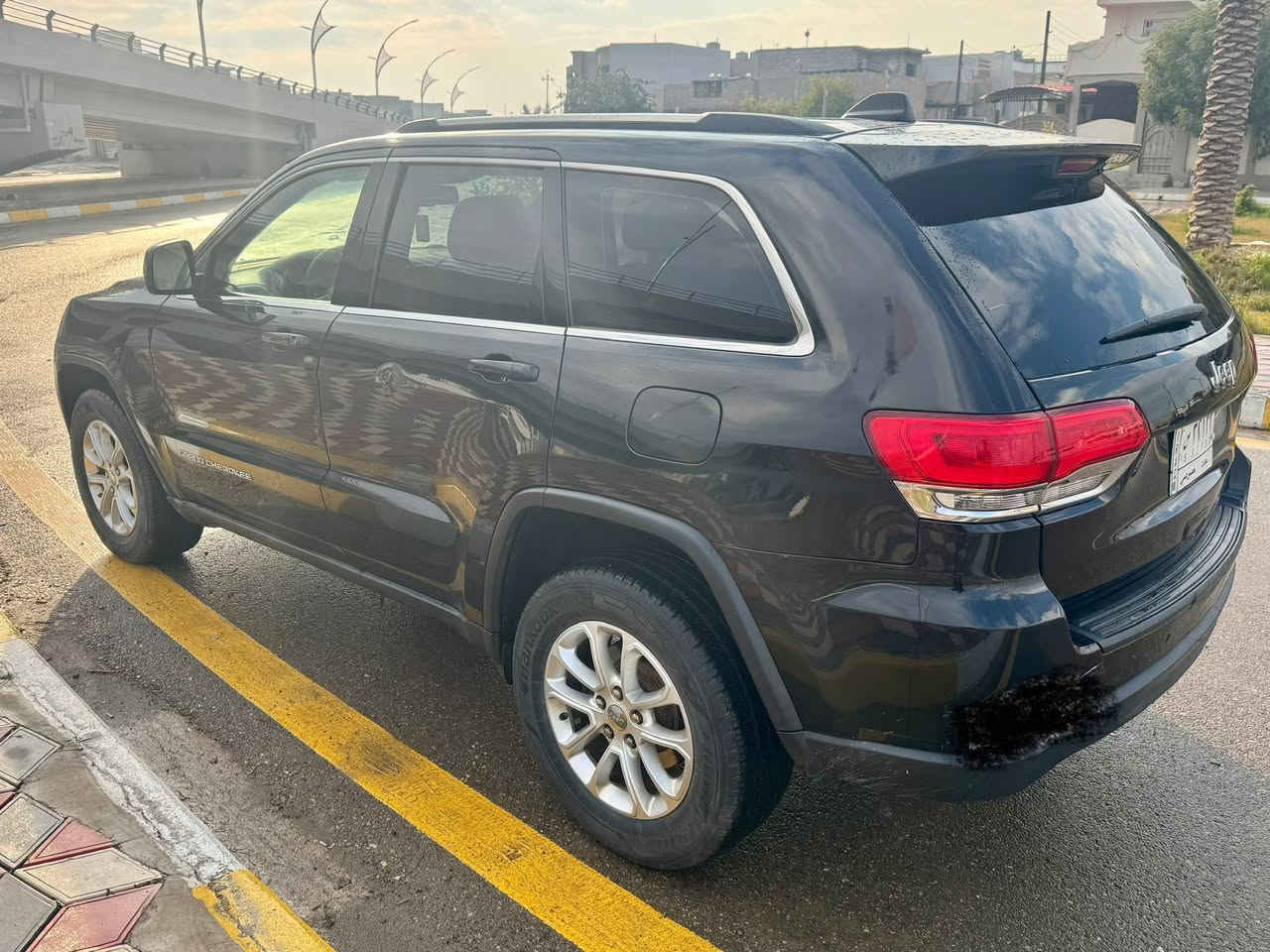 Jeep 2015
دوبيه براويه 
بى حادث بى صبغ 
سعري 80 $ كمه مجال 
شون قرهنجير 
*********** واتساب
