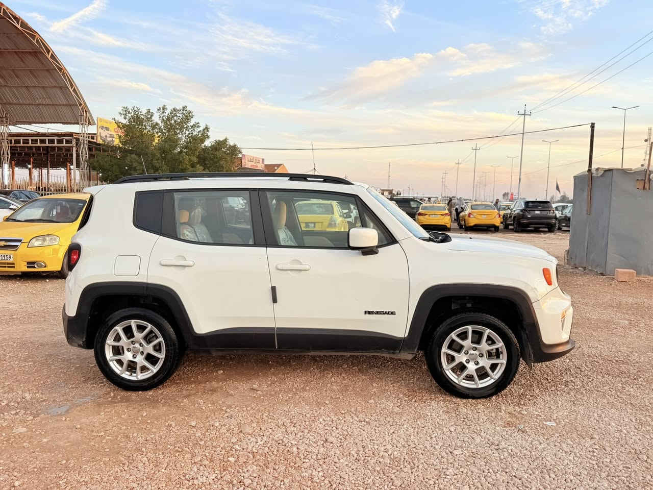 للبيع
 جيب رنكد موديل 2021 امريكي 
مرقم حره رقم بغداد تحويل مباشر 
الضرر تبديل بنيد فقط بدون عابر 
محرك 2400
الموصفات جي تي 
السعر 130$$
للاستفسار الأتصال آو مراسله وتساب 
***********
المثنى قضاء الرميثه
معرض رسول ال ماجد لتجاره السيارات الحديثه
