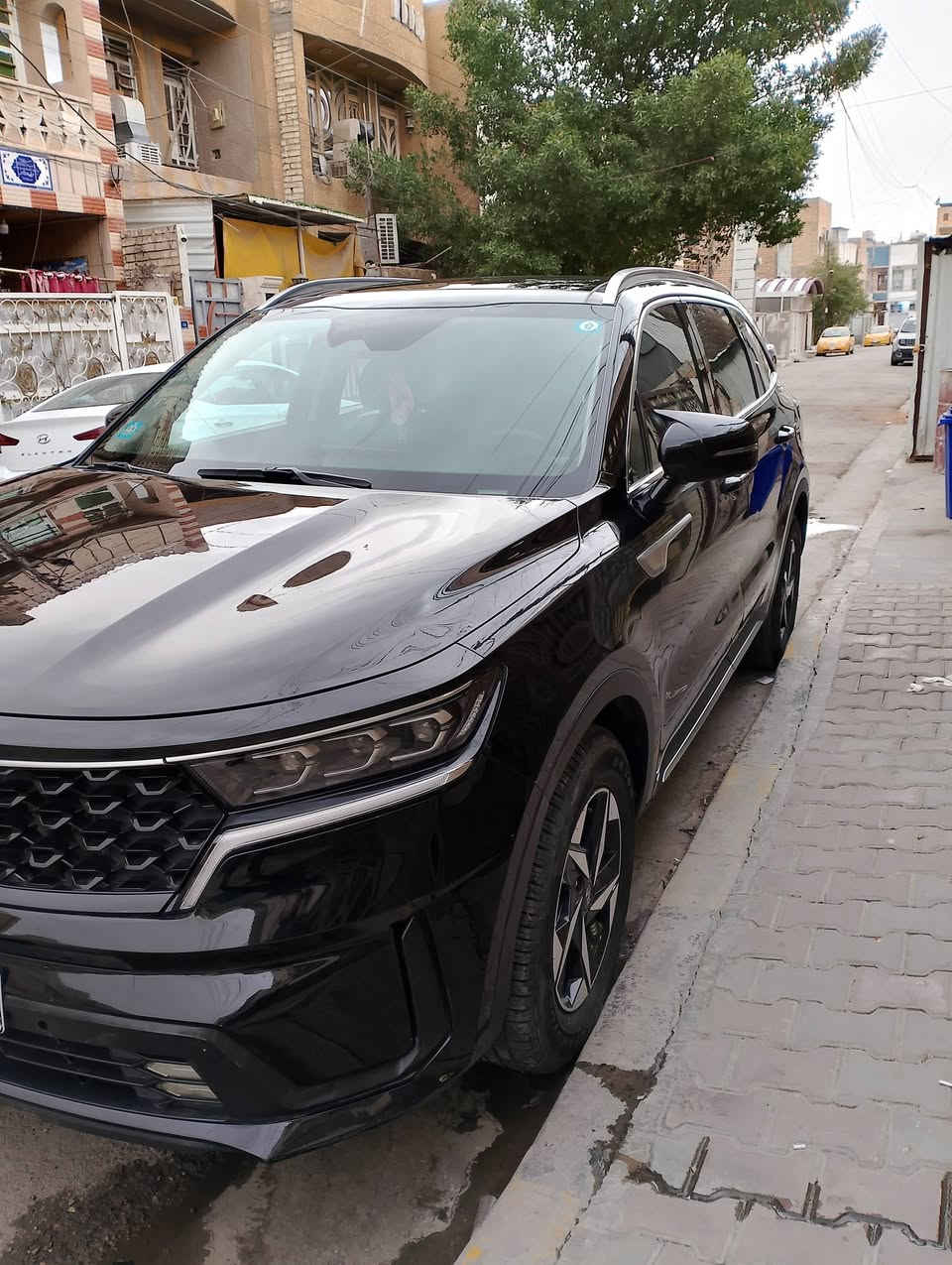 ( بيع اومراوس حسب القناعه )
سورنتو 2021 هايبرد فول الفول رقم بغداد تبدل بنيد وصبغ جاملغ خلفي فقط الباقي كفاله عامه سياره جديده جدا وماشيه 44الف
مكينه( ٤ )سلندر تيربوا هايبرد بقوه ٢٥٦ حصان انشط من ٦
المواصفات:
بصمه 
تشغيل عن بعد
شاشه جبيره
كامره
بنوراما
كشنات منفصل Vip
كير ماوس 
كشنات جلد
تدفئه بل كشنات
اوتو هولد 
ابل كار بلي + اندرويد اوتو 
تحديد مسار 
شاحن لاسلكي 
نظام نزول منحدرات 
سايد بريك كهربائي 
سبعه راكب
رادارات
اشاير لكزز
لايت زنون ثلاث عدسات
شفتات بل ستيرن
وضعيات قياده (ايكو وسبورت وسمارت)
ترحيب بل يدات
صندوق ذكي ينفتح عند الاقتراب 
سياره هايبرد تفويله تمشيك 950 كيلو تنسى صرف 
مكانها بغداد الحريه ***********السعر 210 وبيها مجال وبلعافيه على الي ياخذها
