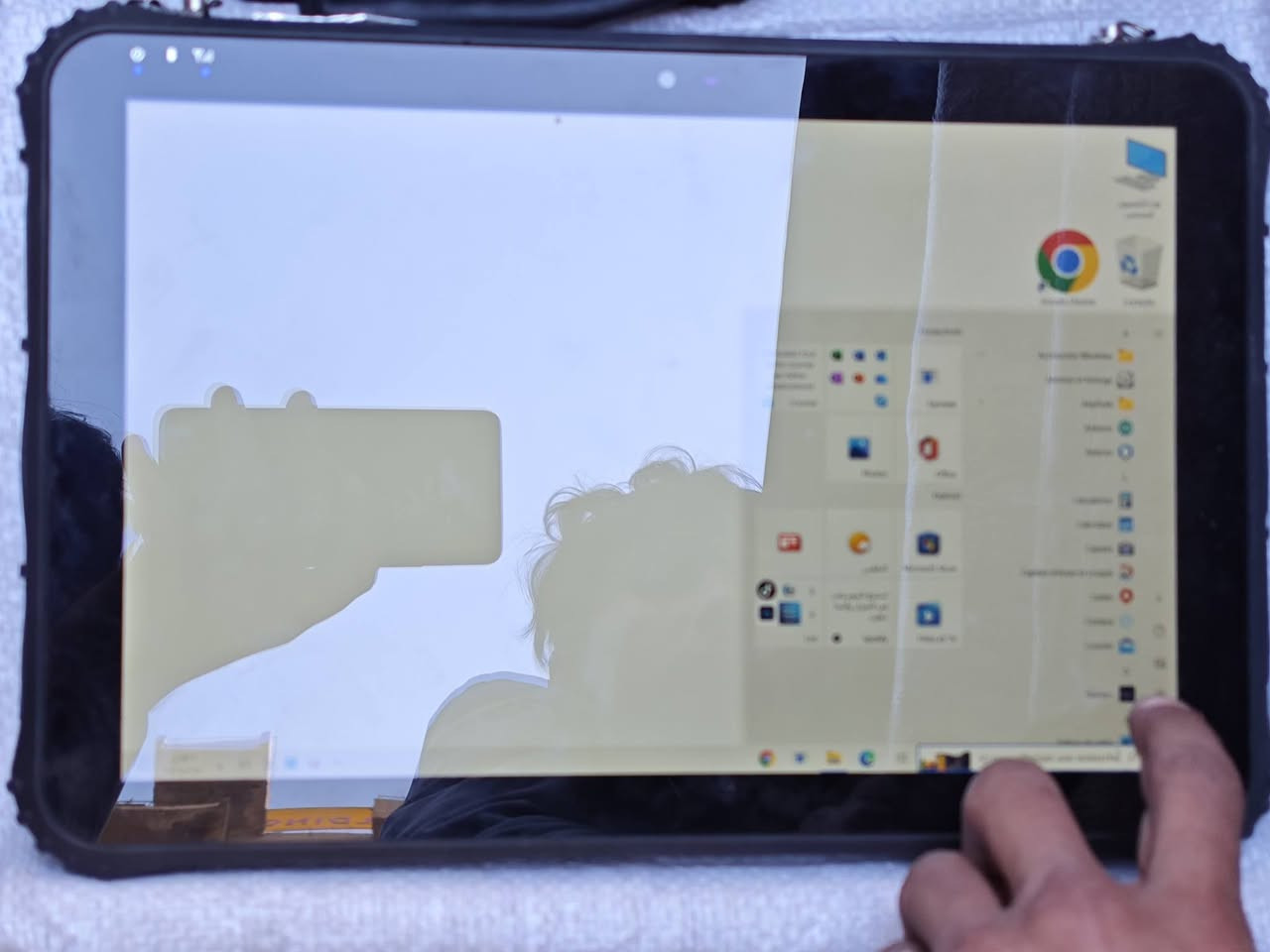 متوفر جهاز فحص اعطال السيارات ولابتوب
الجهاز فحص عام للسيارات 
ويندوز 11 بس هسه 10 يحتاج بس تحديث 
الجهاز ضد ألمي 
الجهاز مدرع وقوي 
الجهاز يشيل سيم كارت ورام
يجي وياه  obd بلوتوث 
السعر 300
للتواصل خاص او واتساب ***********
