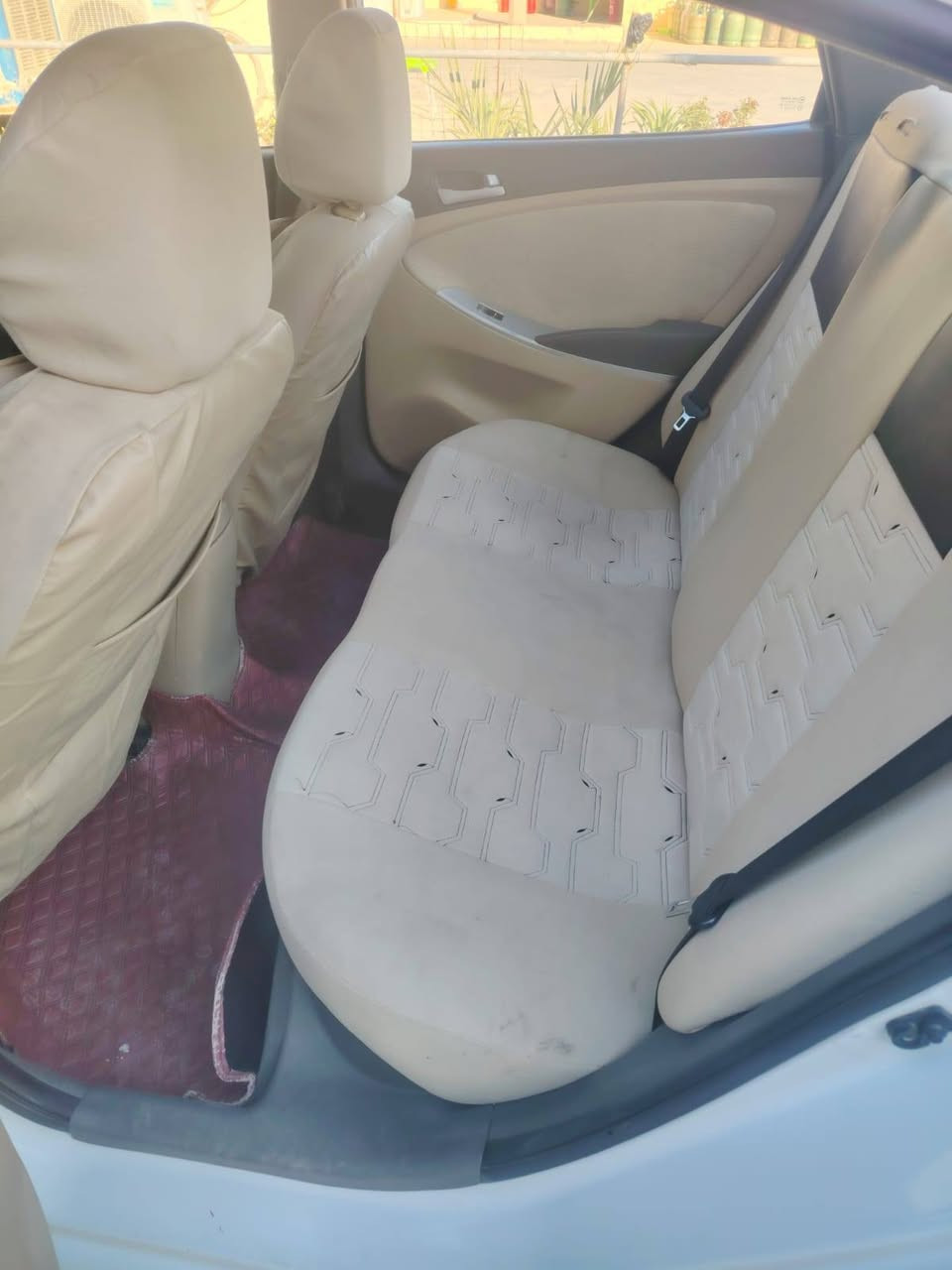 اكسنت موديل 2014 خليجي مكفول من الصبغ والتبديل عدا مكانين بارد سونار مرفق بالمنشور
رقم سليمانية جديد شرط التحويل 
السعر 100 بي مجال 
عنوان كركوك
*********** كركوك, العراق
