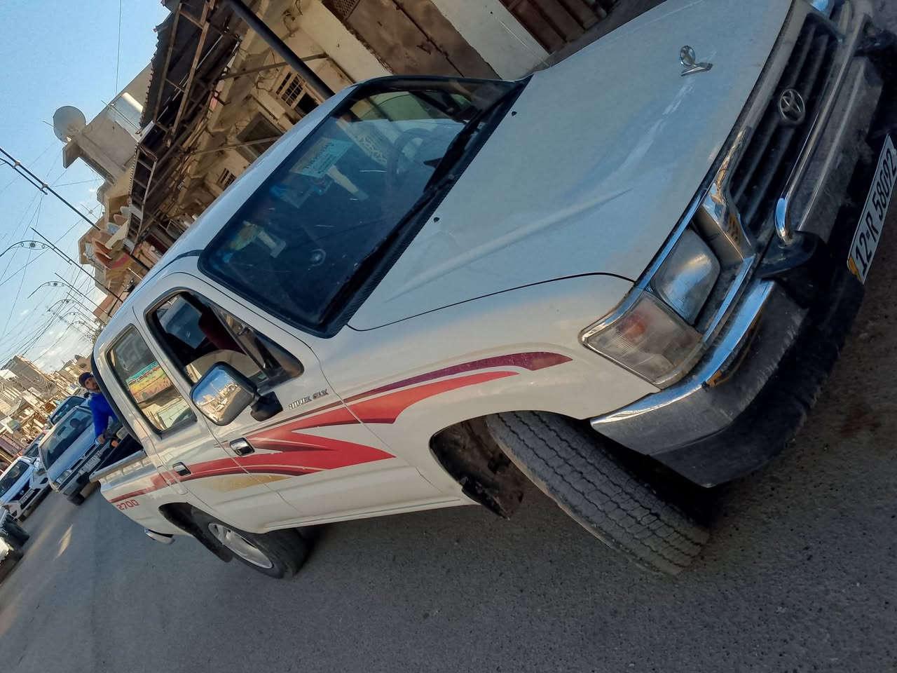 سلام عليكم بكم للبيع ٢٠٠١ رقم نينوئ دولي شرط تحويل محرك كير صدر كلو شرط جيل اكس فول  موصفات بدون صبغ فقط ملاحضات بسيطه السعر ١٢٨ بي مجال مكاني الشرقاط الشراي يتصل ***********
