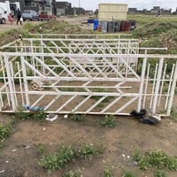 محجل كيا ثقيل درجه أولى. سعره ٣٠٠وبي مجال للشراي 07727730151