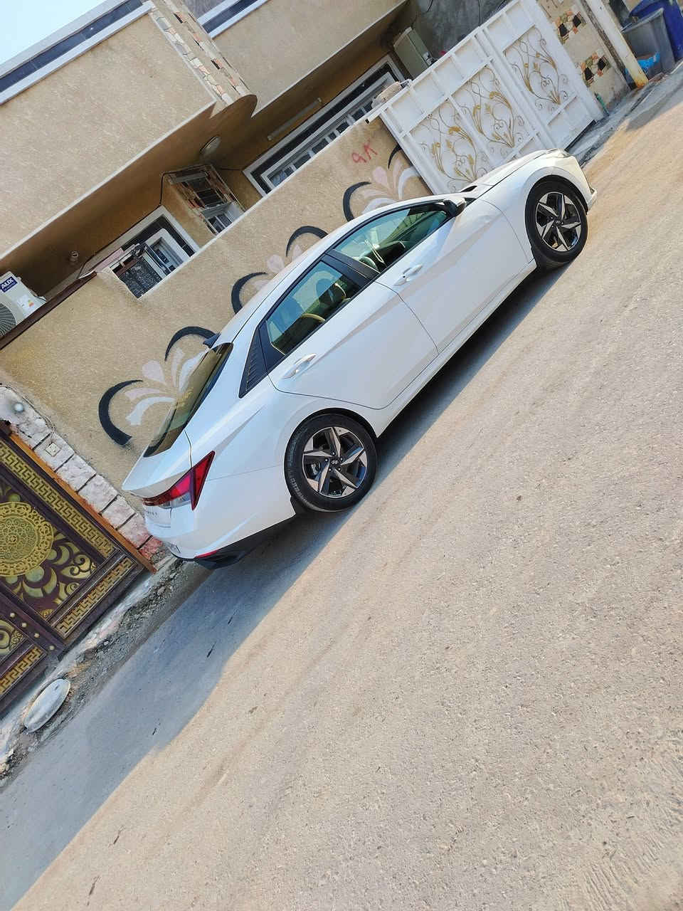 النترا ٢٠٢٣ بغداد بسمي بيضاء محرك ٢٠٠٠ بنزين رقم جديد وارد أمريكي ضرره بنيد فقط لاصبغ ولا معجون تبديل بنيد فقط بدون لاشواصي ولالغود ظربه بنيد سطحي  كامله السياره بدون نقص مكاني بغداد حي الجهاد الحمدانيه الزراعي مقابل الديوان رقم الهاتف *********** غير متواجد عالفيس السعر ١٧٠
