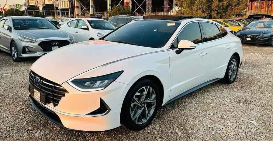 سوناتا موديل 23 كفاله عامه 
مكينه 2000 غاز بلادي فقط بدون بانزين
فول مواصفات 1/1 
حرة تحويل مباشر 
بيع ومراوس بأقل  *********** Singapore
