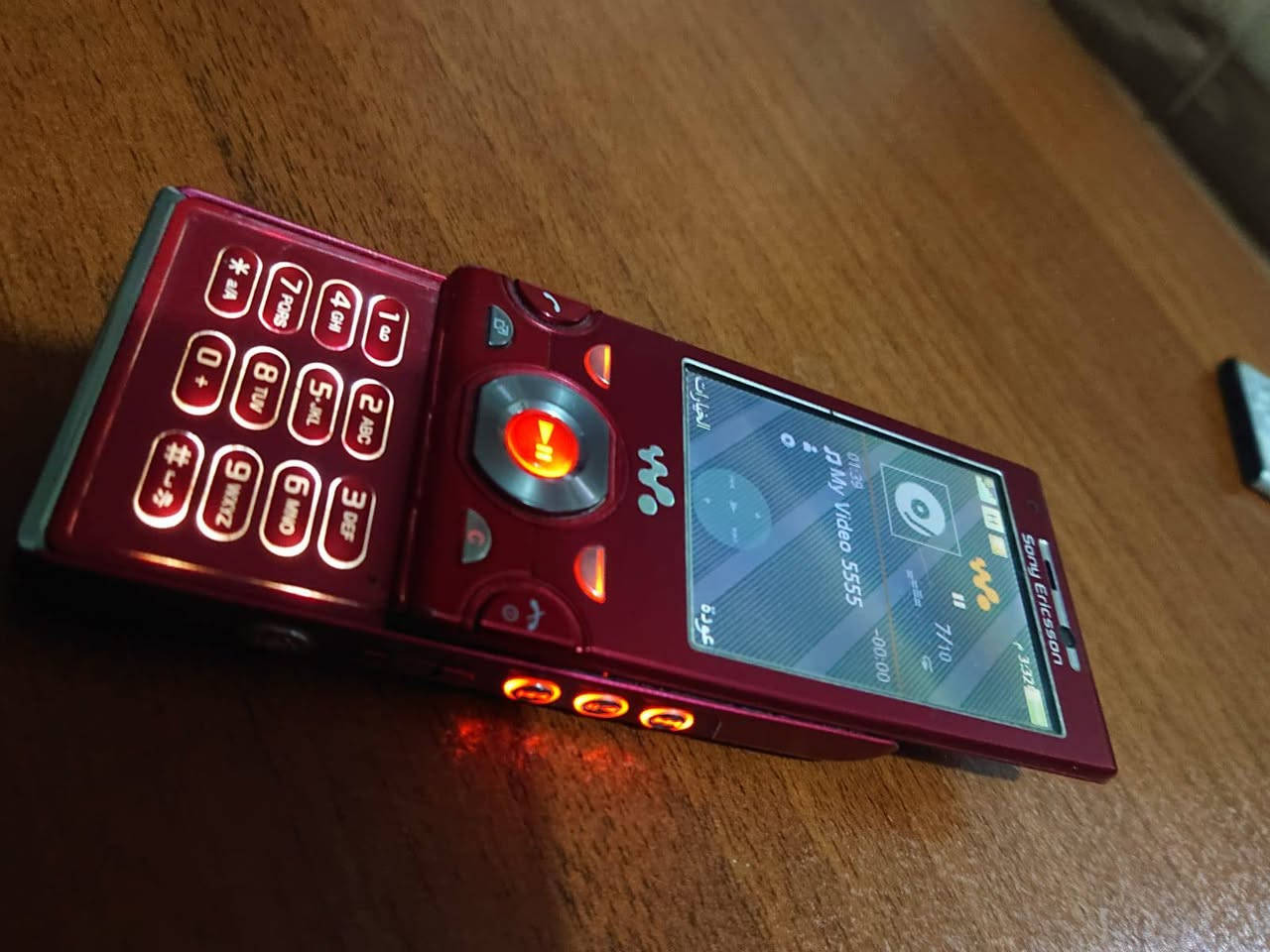 السلام عليكم  سوني اريكسون باب الحاره نظافه فول ...واتس***********
