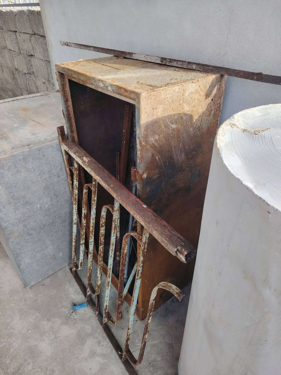 سلام عليكم
متاح صناديق 2 واحد بي باب والثاني مابي باب 
انضاف وحديد ثقيل ينراد تنضيف وصبغ 
 القيسات 
الطول 125
العمق 40
الارتفاع59
مكاني موصل ايسر


**إذا كنت صاحب هذا الإعلان وتريد حذفه لأي سبب، رجاءا أرسل رسالة إلى الدعم الفني**