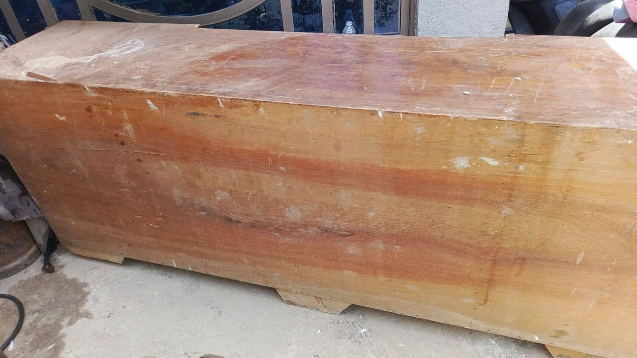 سلام عليكم
بوفيه للبيع عرض  3  متر خشب ثكيل 
يرادله ترتيب 
سعره 150 وبيها مجال


**إذا كنت صاحب هذا الإعلان وتريد حذفه لأي سبب، رجاءا أرسل رسالة إلى الدعم الفني**