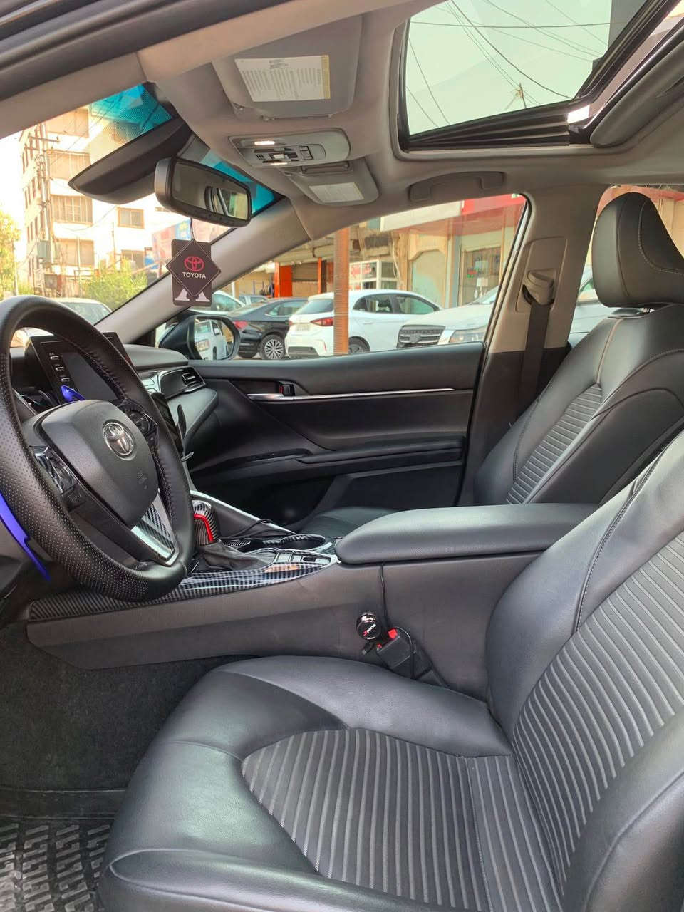 Toyota camry    #270 
model 2022 , awd 

مواسفات se دەبل ئەکسل 
سلایت و کوشن هیتەر 
مەکینە / V4.2.5 awd 
ڕۆیشتن / ٣٦ هەزار میل 
ڕەقەم و سەنەوی نوێیە 
چاملغ پێش و چاملغی پشت 
لای سەکن سبوغە 
دەرگایەک بیلاد گۆڕاوە
دوو جێ تەعدیل 
کەمەک ناو دەرگا هەیتی 
ئێڕباگ تەنها شان 

نرخ / ١٨٢ $

Toyota camry 2022 awd 
مواسفات se دبل اكسل 
كشنات جلد و هيتر و سقف سلايد 
مكينة ٢.٥ ما مفتوح  بشرت 
ماشي ٣٦ الف ميل 
رقم سنوي جديدة 
جاملغ امامي و جاملغ خلفي  مسبوغ 
مبدل باب بلادي 
مكانين تعديل بلرد 
شوية دواخل باب بي 
ارباك تكمة طاك ستيرن و دشبول سليم 

*********** أربيل, العراق
