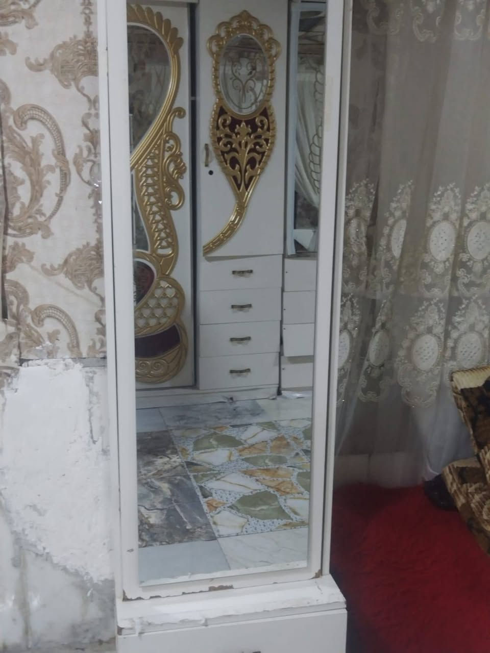 غرفه حلوه مستعجل على بيع كامله سعرها 500موجوده بلبصره شراي يجي خاص ***********
