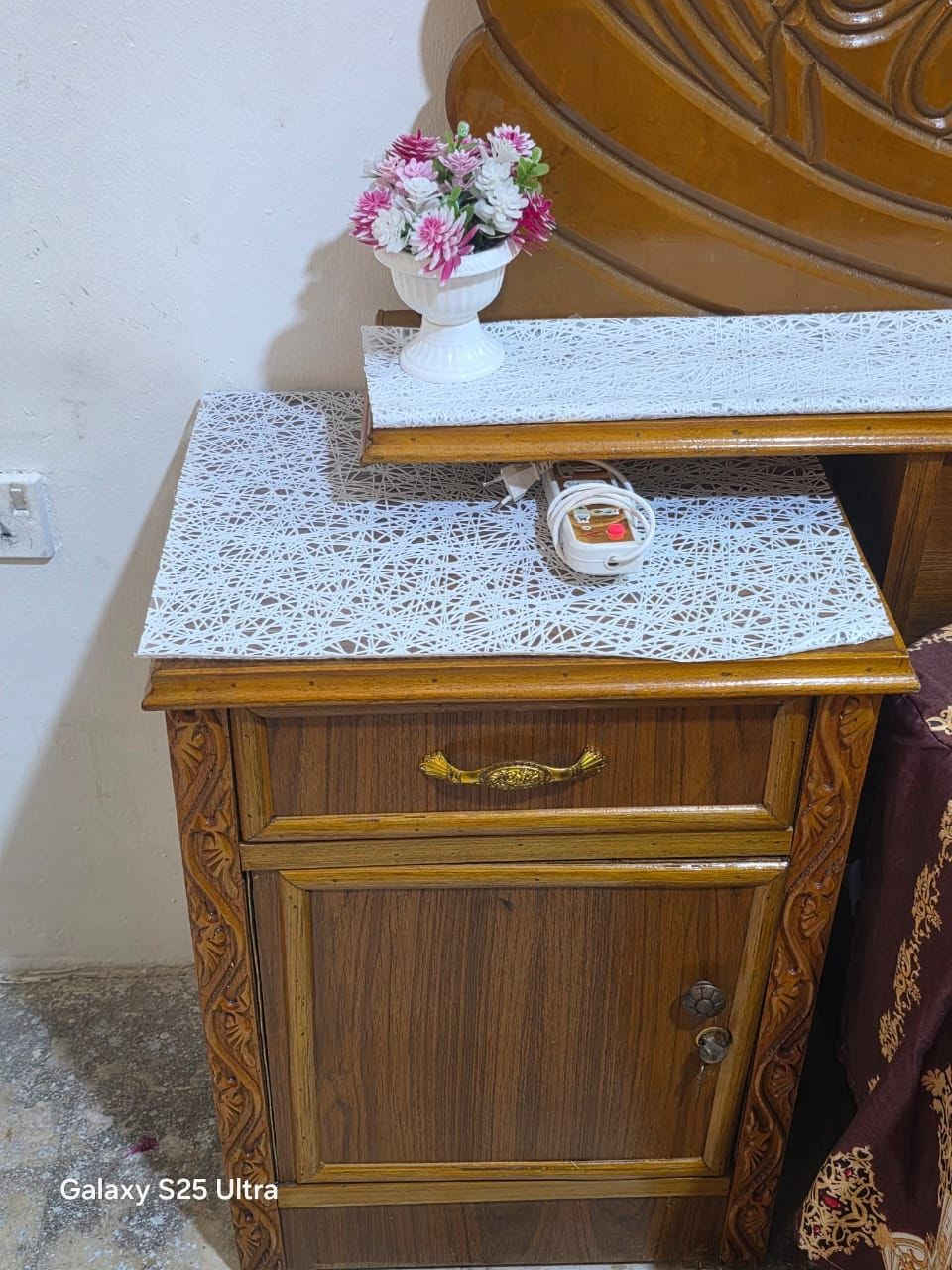 للبيع سعر مليون وبيه مجال تصال عل هاذه رقم ***********
