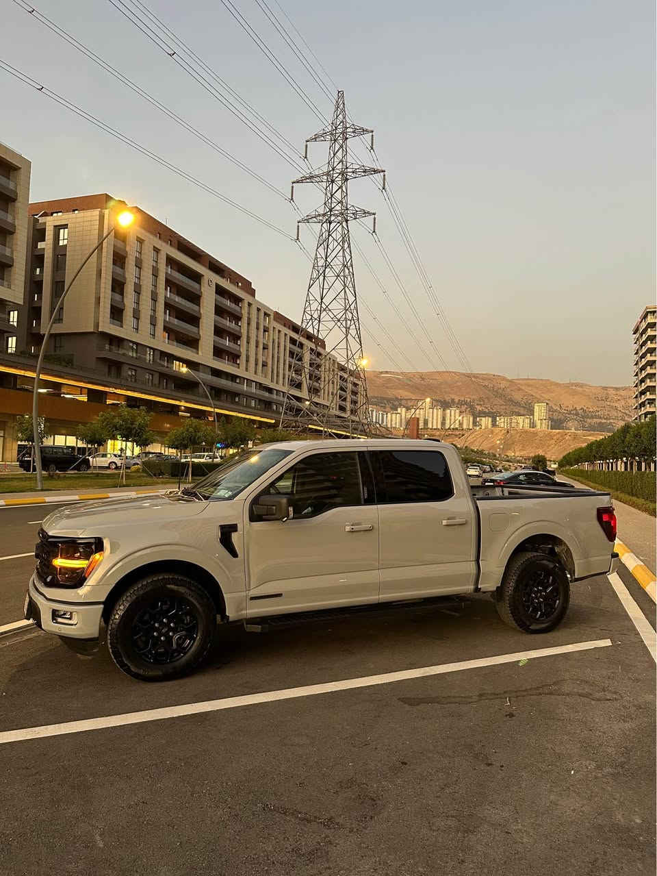 ford f150 2024
مەکینە ٣.٥ هایبێرد
٢٥٠٠٠ کم ڕۆشتووە
موسەفاتxlt black top
ڕەقەم سلێمانی بۆیاخ تەنها جەمەلەخی لای سایەق و بۆدی لای سەیەق بۆیاخە

1FTFW3LD8RFA92753رەقەم شاصی
بۆ زانیاری زیاتر پەیوەندی بکە بەم ژمارە*********** السليمانية, العراق
