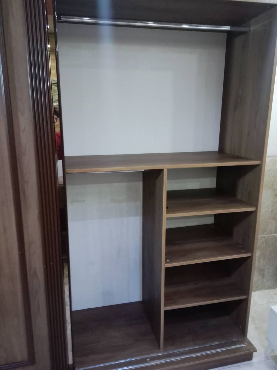 غرفة نوم 8 قطع  للبيع مع شد ونقل ودوشك سعر 450 للتواصل ***********
