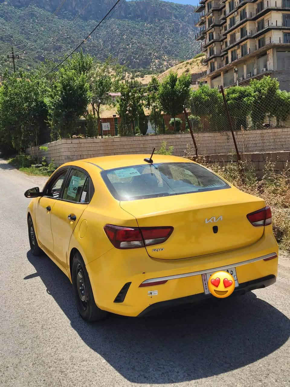 سلام عليكم كيه ريو موديل 2022 وارد امريكم حادث جاملغ خلفي والصندوك البجم كبس مكينه 1600 دوش السياره بسمي مصفره هيئه وغرامات من امريكه النه ما متواجد عل فيس مكان بغداد الجديده نواب ضباط***********
