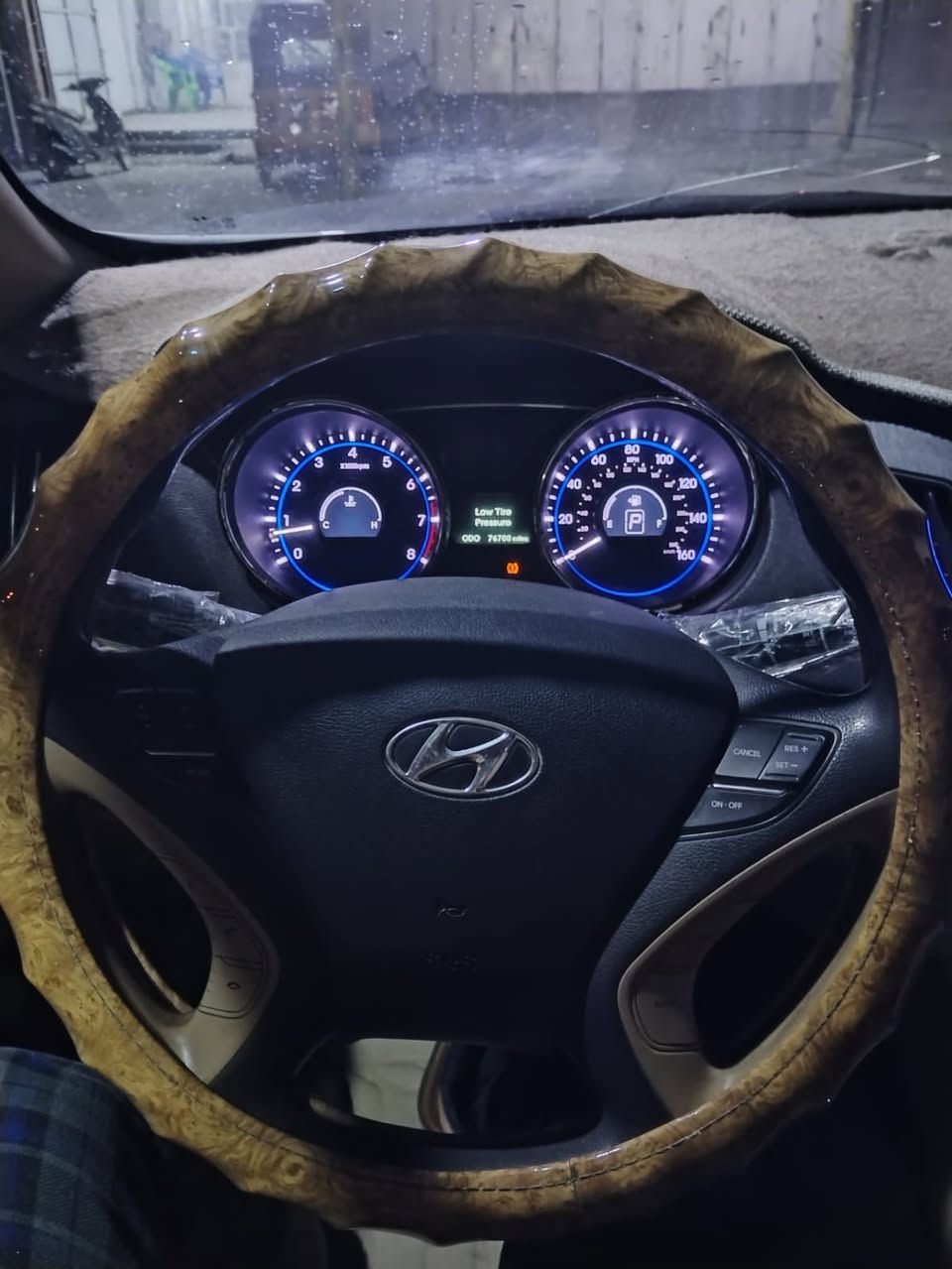 سلام عليكم سوناتا موديل 2013 وارد امريكي مكينه الفين وربعميه حداده جديده مكينه كير جدد ما مفتوحه المكينه ماشيه 78 مكفولة كفاله عامه فقط خشم البنيد بي صبغ باسمي سنويه 2030 السعر 113 العنوان بغداد العبيدي ***********
