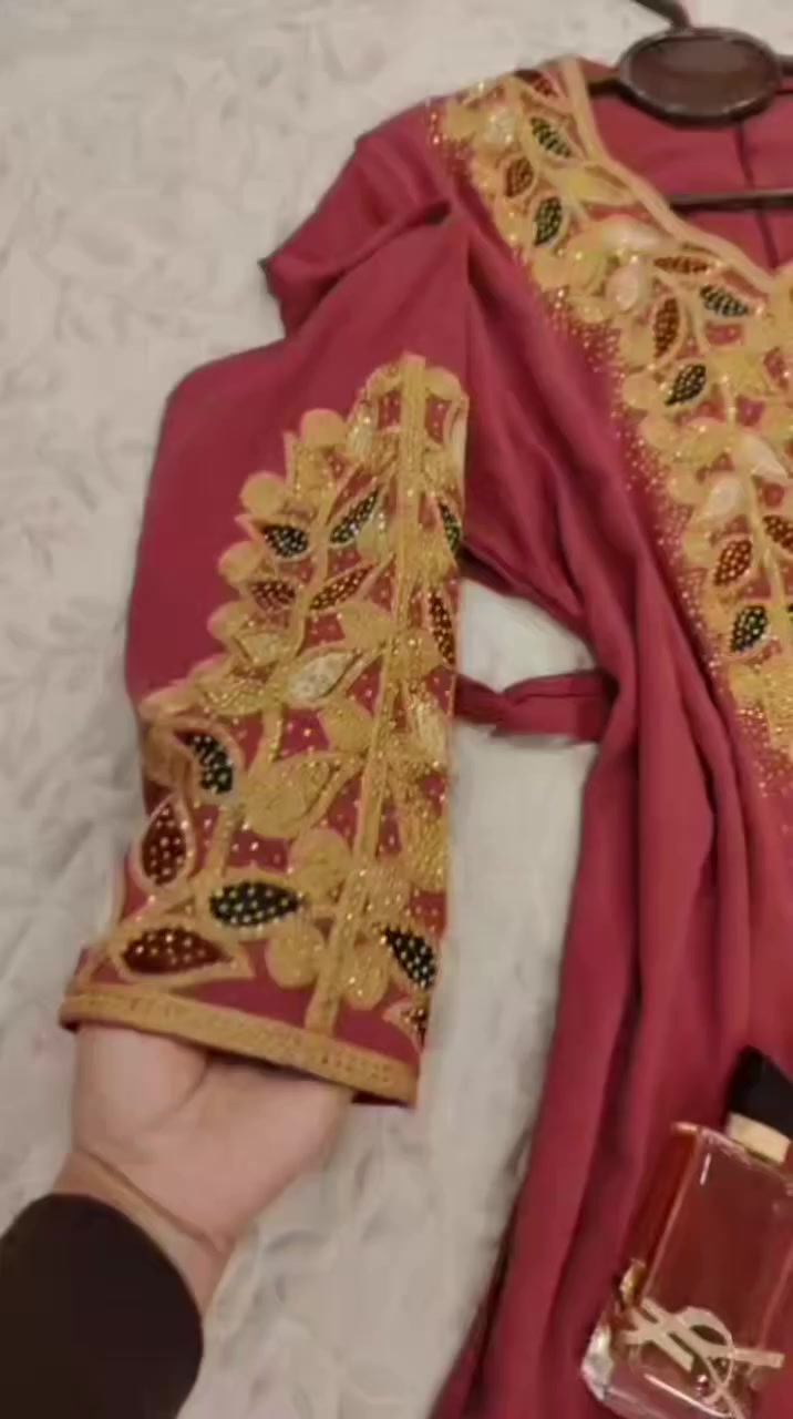 كولكشن جديد 2026 ❤️
القماش كشمير درجه اولى 💐
السعر ١٥ الف قياسات L_xL_xxL 💕
توصيل ٣٠٠٠ جميع محافظات العراق 💐
واتساب ***********
