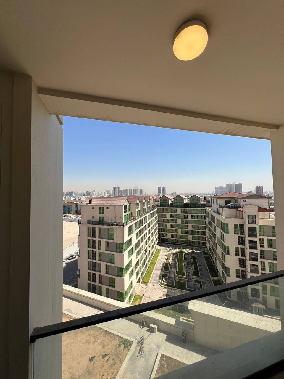 ​🏢 شقة مميزة (بيع / إيجار) - مجمع لايف تاور (Life Tower) 🏢
نقدم لكم فرصة مميزة للسكن أو الاستثمار في أحد أرقى مجمعات المدينة:
​✅ تفاصيل الشقة:
​النظام: غرفة نوم + صالة واسعة.
​التأثيث: مؤثثة بالكامل (أثاث عصري وجاهز للسكن).
​الموقع: مجمع لايف تاور - خدمات متكاملة، حراسة 24 ساعة، وموقع استراتيجي.
​✅ العرض متاح حالياً لـ:
​البيع: استثمار ناجح ومضمون.
​الإيجار: سكن مريح وراقي.
​📞 الرقم المباشر للتواصل: *********** 📞
​📍 هاشتاقات البحث (العراق وكردستان):
​#عقارات_العراق #عقارات_كردستان #أربيل #بغداد #البصرة #سليمانية #دهوك #كركوك #لايف_تاور #شقق_للبيع #شقق_للايجار #استثمار_عقاري #عقارات_أربيل #LifeTower #ErbilRealEstate #IraqProperties #RealEstateIraq #شقق_مؤثثة #عقارات #عقارات_للبيع #عقارات_للايجار #الموصل #النجف #كربلاء #الحلة #الانبار
