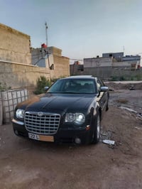 كرايسلر ٣٠٠ • بدون لوحات • حدادة جديدة