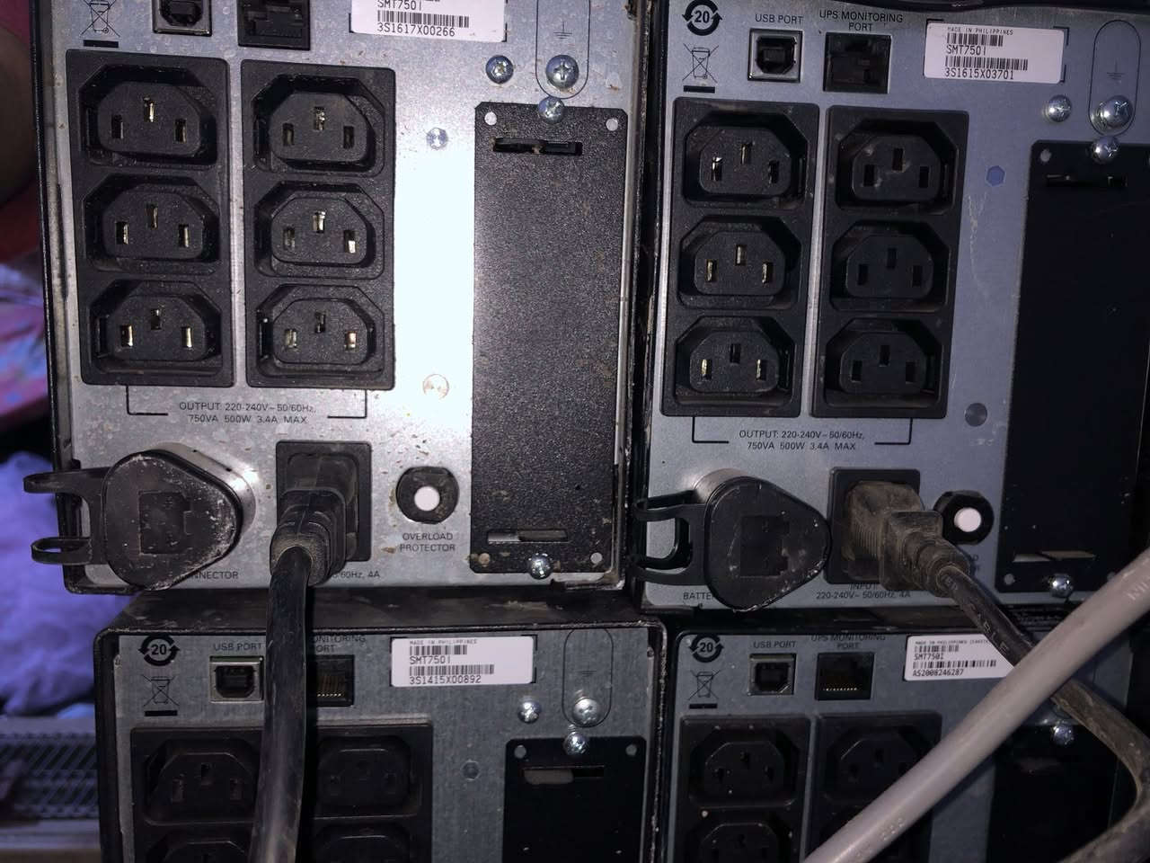 اجهزة اصليه كامل بطاريات اصليه حجم جهاز 750 بحدود 4امبير  سعر القطعة ٦٠ الف كامل بطاريات اصليه يوجد تواصل ***********
