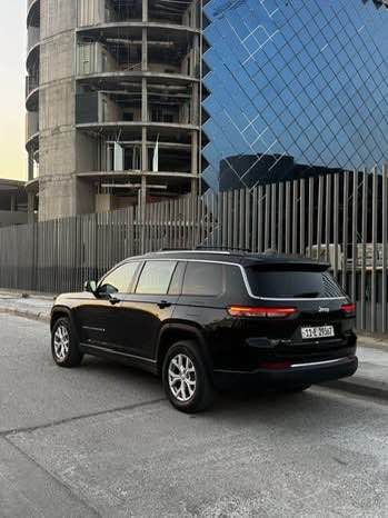 🚗 للبيع – فرصة مميزة 🚗  

جيب كراند شيروكي لمتد L (7 ركاب) VIP موديل 2022  
وارد أمريكي – فول مواصفات عدا الفتحة – محرك 6 سلندر  

🔧 الحالة:  
- حادثها ربع جاملغ وبنيد  وتم تصليحها  بدبي بإشرافي الشخصي  
- البنيد مبدل وكالة بدون صبغ  
- الجاملغ مصبوغ فقط  ربعه
- إيرباق ستيرن ودشبورد راجع سستم كامل  
- 
- بدون أي ضرب شاصي أو لغد – الفحص  بأي مكان  

📸 صور التصليح متوفرة  بالمنشور 

📊 المواصفات:  
- ممشى: 55 ألف كيلومتر (مو ميل)  
- رقم بغداد (اللوحات الجديدة) باسمي  
- كشنات جلد منفصلة (تدفئة + تبريد)  
- رادار أمامي + حساسات أمامية وخلفية  
- نظام صوتي Harman Kardon  
- شاشة كبيرة   
- تبريد ثلاث قطع   
- مكينة وكير مكفولين  
- تايرات جديدة – ما تحتاج أي صرف  

💰 السعر: 295 ورقة (قابل للتفاوض البسيط)  

📍 الموقع: بغداد – الحرية  
📞 التواصل: واتساب فقط ***********  

سيارة نظيفة جداً وجاهزة للاستخدام بدون أي نقص بغداد, العراق
