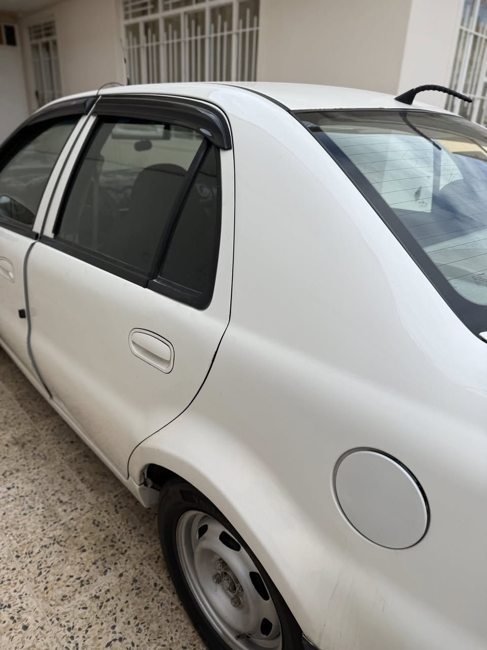 CK2013
كصه قديمه 
سياره كاعده ومرتبه كامله من كل النواحي سياره مال بيت 
محرك/كير/ تدفئه /تبريد  كلو شرط شغال 
باتري جديد 
السياره ماشيه 126
السياره بيها جاملغ مبدل والباب الي وره السايق والداير بيها فقط 
للتواصل واتساب ***********
السعر 53
