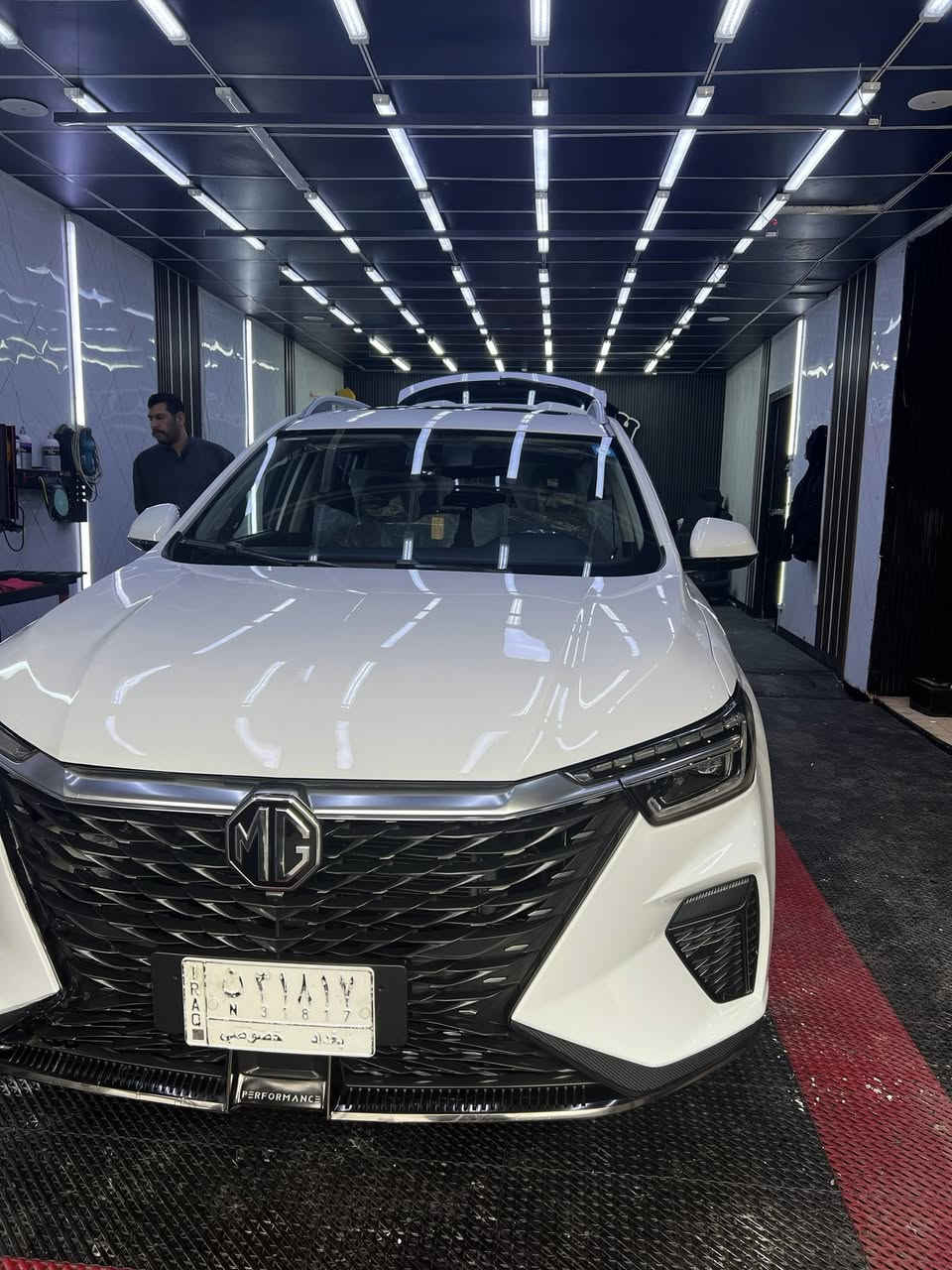 السلام عليكم 
Rx5  2023 Mg /ام جي 
       2023 رقم بغداد  بسمي (تحويل مباشر )
السياره فول مواصفات /1/1
بنراما 
بصمه 
شاشه 
السياره فول الفول ١/١
السياره ع وضع الشركه كفاله عامه ماعده صبغ نص دعاميه 
السياره ع وضع شركه 

السياره كير مكينه صدر تخم تاير كله ع وضع الشركه 
ماشيه:58 k 
العنوان: الاعضميه 
م:***********
