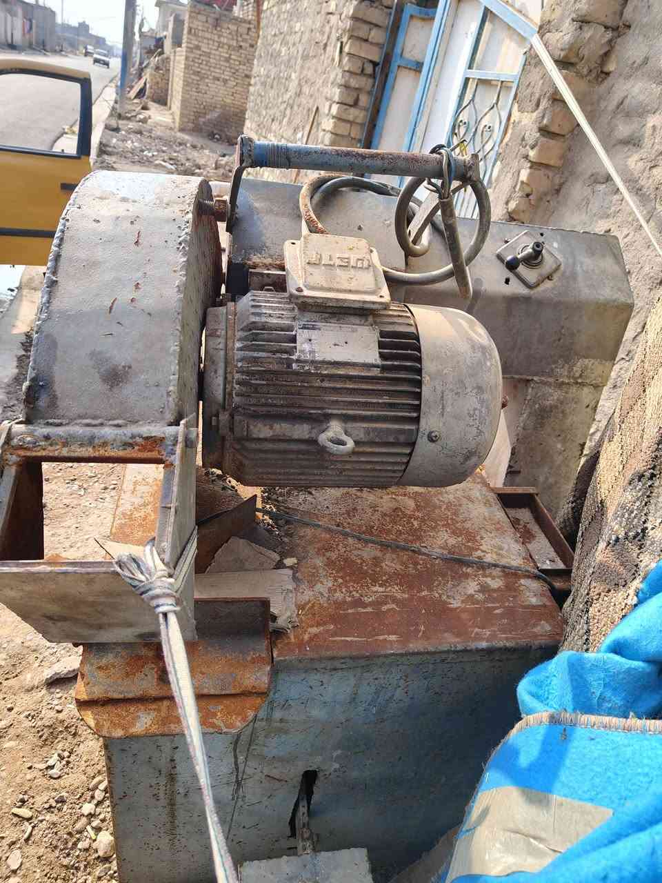 السلام عليكم كتر الصنع عراقي ثري فيز 10حصان 
للبيع الاستفسار اتصل ***********
