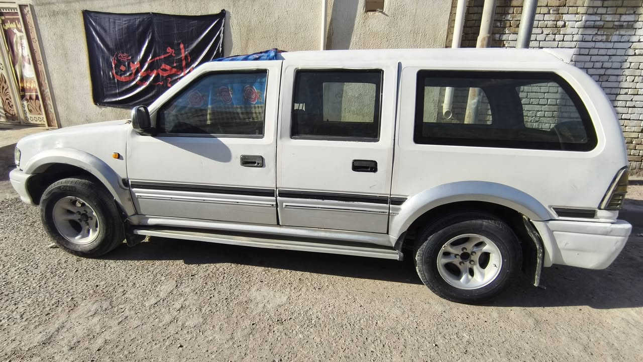 سيارة جنبي ستيشن ٢٠٠٦
بأسمنا سنوية ٢٠٢٧
مصبوغة عام 
السعر ٣٥ وبيها مجال
***********
