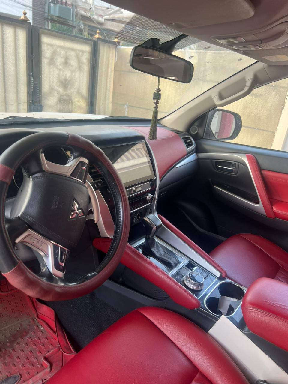 باجيرو سبورت رياضي 2020 سبعه راكب فول مواصفات فور ويل شاشه فتحه بصمه جلد احمر مكفوله من كلشي كير محرك عده صبغ الباب الخلفي اثر شخوط ماشيه 110
مكانها بغداد الجديده
*********** السعر 200 بيها مجال بسيط
