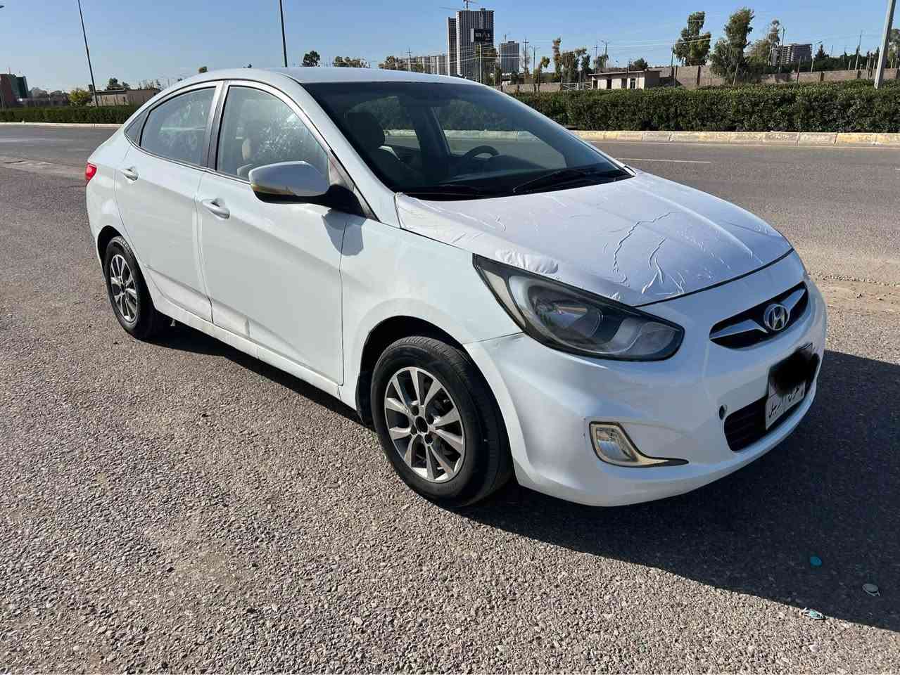 اكسنت ٢٠١٢ لون ابيض بجم و خلفي كبس بى اربع قطعةو نص بس رش بدون دواخل كلشي بشرط سيارة باسمي تحويل بشرط مكاني اربيل 
***********
چوار پارچةو نيو سبوغ بى ژورى 
پيشو پشتى كةپسة بةناوى خومة سةيارةكة جوانة 
شوين هةولير أربيل, العراق
