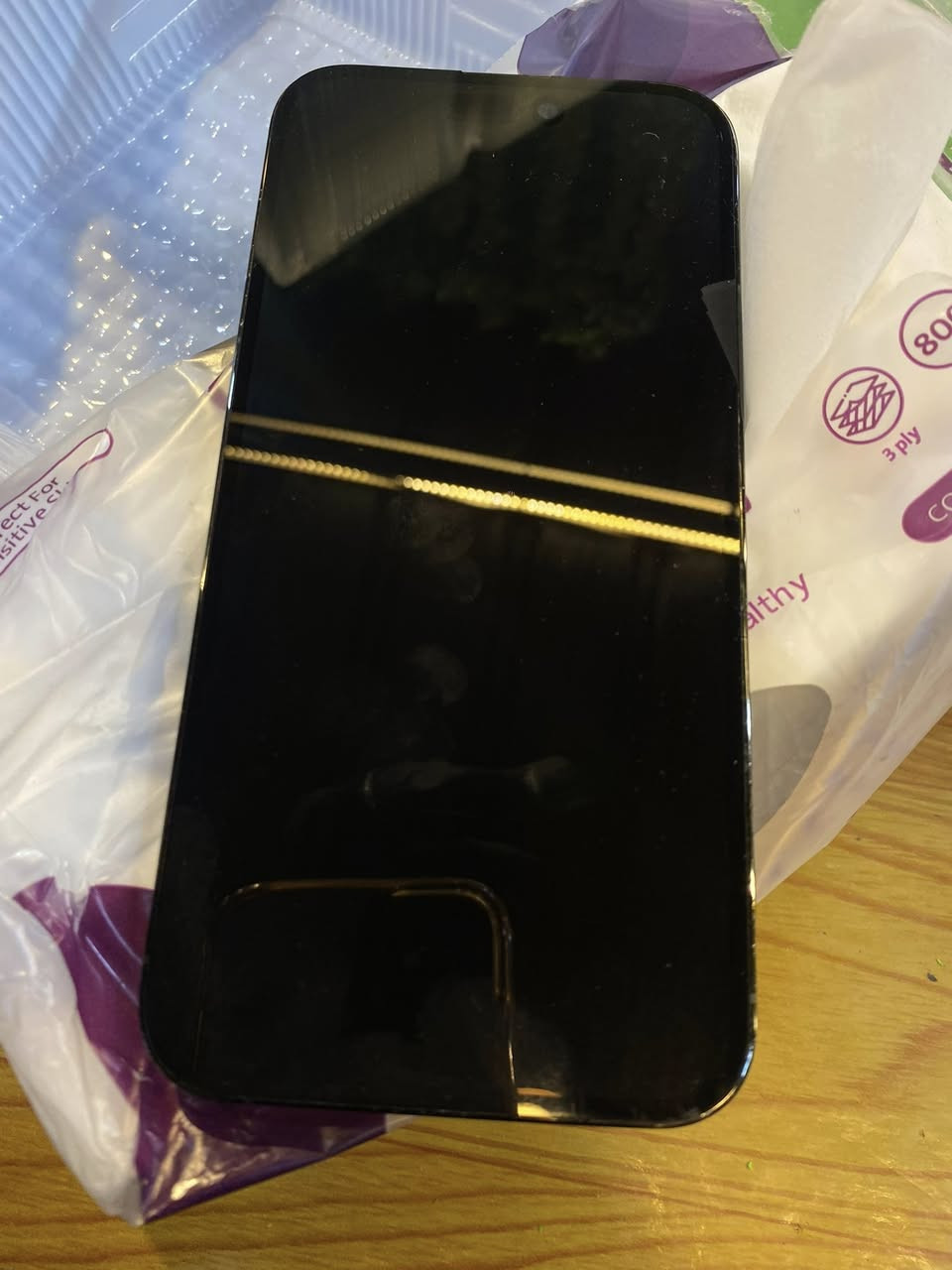 السلام عليكم ايفون 14برو ماكس مبدل بطاريه وضهر كله شغاله فيس ايدي سماعات صوت سيمكارت كامرات جهاز مفول بطاريه 100قفل 650
