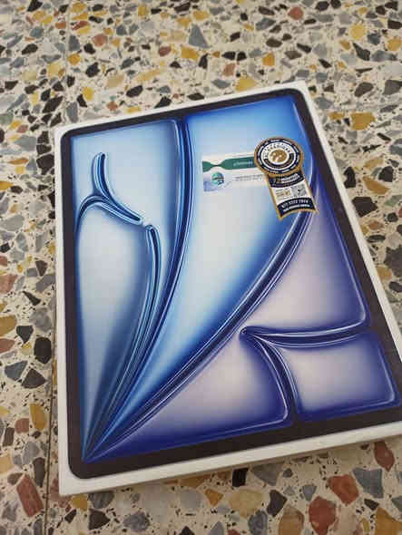 السلام عليكم
Ipad AIR 7TH 13 INCH 
جديد ١٠٠/ كبل شهر اشتريته 
الملحقات كفر و قلم  
مفيد للعب أو للدراسه او لعده امور
للتواصل اكتب تم واراسلك أو عل واتس هذا رقمي
***********
