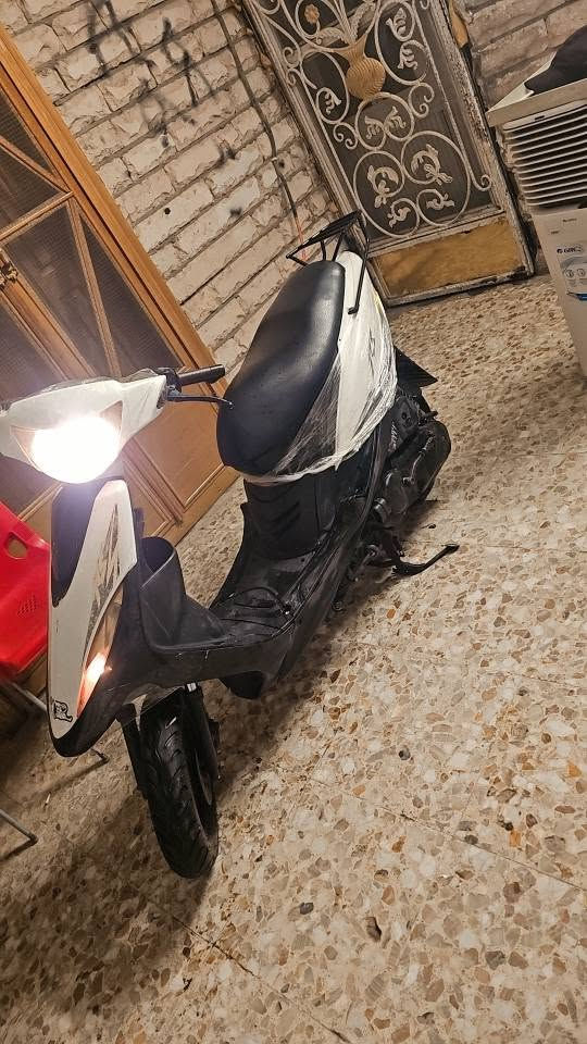 دراجه ماكس جديده كلهة شغاله سلف هندر اشاير سكنات ما مفتوحه مشي نهضه خير من الله بوشه 49 ابلاديه لايت عالي وناصي دبلات امامي وخلفي ابريكات اماميه وخلفيه جاهزه اخت الرمبه نعومه كلش حلوه كفرات اصلي حواضن اصليه عدادات الكهربايات كلها شغاله لا تبخير لا تنقيص ما بيها اي نقص شرط الفحص مكان البصره شارع تموز *********** السعر ٦٠٠ البصرة, العراق
