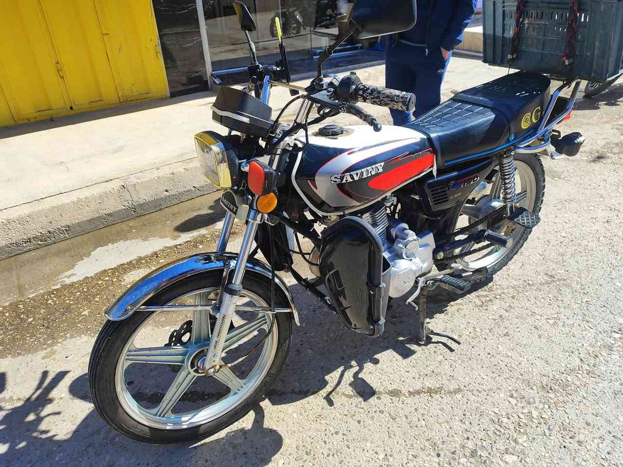 سلام عليكم
دراجة سيفان موديل21 للبيع 
نضافته واضحه بالصورة 
مكاني القائم 
للاتصال ***********
السعر 550 وبي مجال قليل
#ادمن وافق حبيبي 🤍
