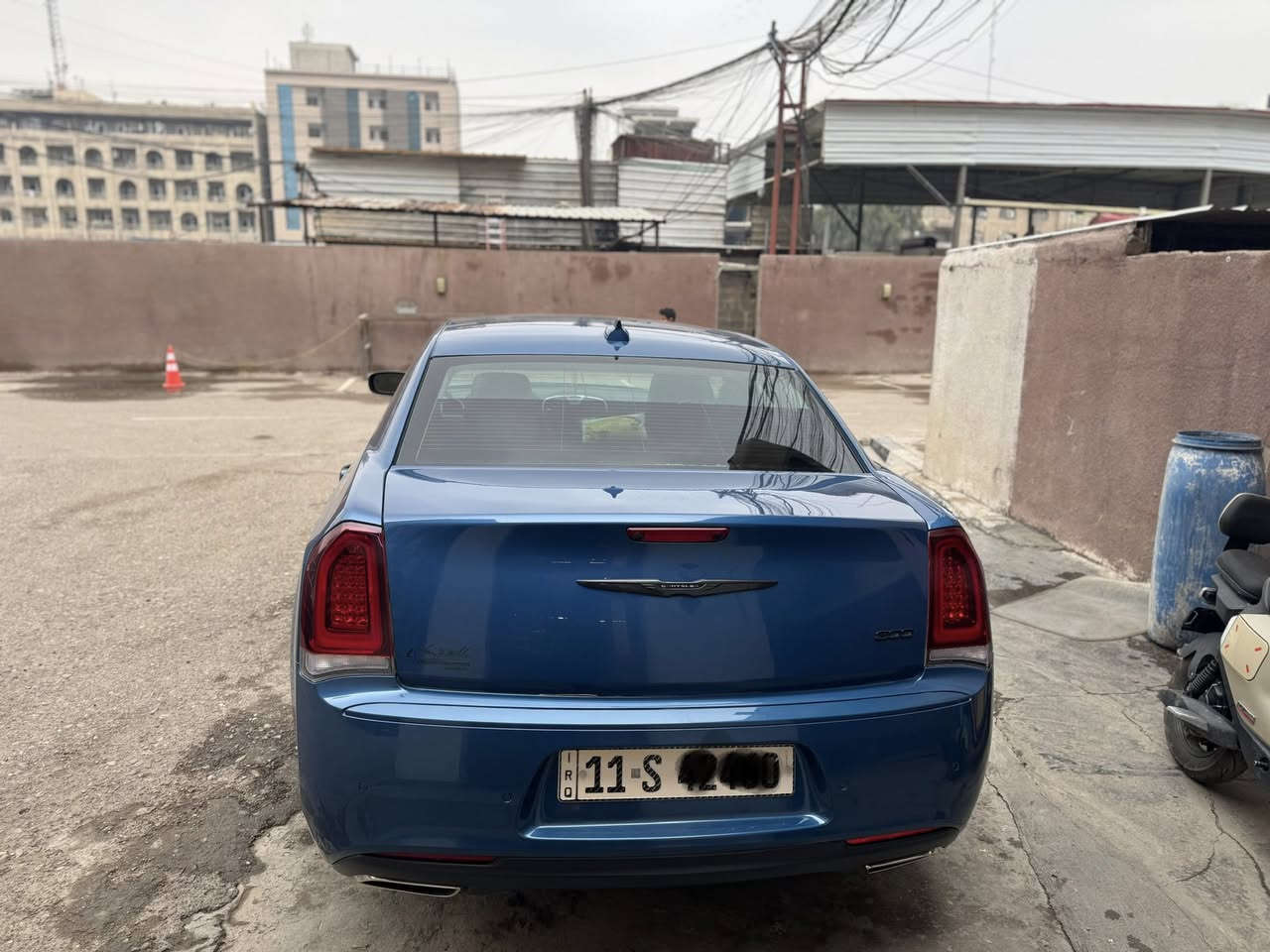 السلام عليكم للبيع فقط اوباما كرايسلرc300 موديل 2022اصل  حادث جدا بسيط  بدون ايرباك داخل جلد لونين  ماشيه 31 الف ميل  السعر27500$ للاستفسارعلى الرقم *********** ملاحظه غير متواجد على فيس
