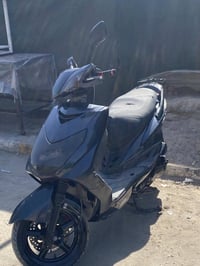 دراجة سكنس(فحل )  كابريتر 🛵 للبيع دراجة شلعه معدل كهربائيات كلهه شغاله...