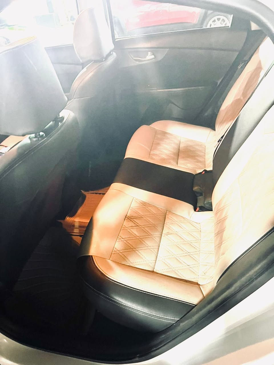 سلام عليكم ورحمة الله وبركاته
للبيع فورتي موديل 2020 وارد امريكي 

ماشيه 111الف ميل 

رقم بغداد 

سنويه وهزة حديدة

حادثها بنيد مصلح وعايفه بدون صبغ  اقل ربع تقريبا جاملغ مبدل عكس السايق ودوسه الباب الخلفي صبغ

رادار امامي تحديد مسار خروج عن المسار توقف ذاتي كروزر سرعه مثبت (سرعه) شاشه كامره تحكمات ستيرن ثلاث انضمة قياده 

مكاني بغداد المحموديه 

***********

السعر 140$
