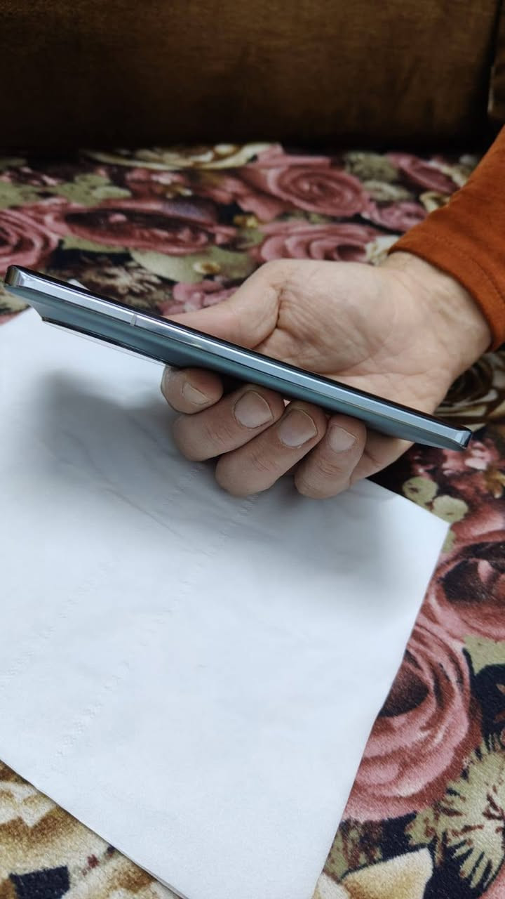 السلام عليكم ورحمة الله وبركاتة
📱 جهاز  هونر ماجك 5 برو 
الجهاز للبيع او للمراوس اش عندك نزل  .
نسخة رسميه عالمية 

معالج  : سناب دراگون 8 جين 2
شاشة راقية LTPO
البطارية 5100  مع شحن سريع 66 واط .. 
ذاكرة 512  /  عشوائية 12  .. 
 الجهاز فلاكشب وغني عن التعريف  ، الجهاز نظيف جداً  مكفول كفاله عامه نضافه 100٪ من اي خلل او عطل ..

سعر الجهاز : 550 وبي مجالل والشراي يدلل   
 متواجد عالخاص وبخدمتكم   ..
*********** 
مكاني كركوك 
ملاحظة رجاءا ماعجبك السعر اعبر وكلشي اتلكي
