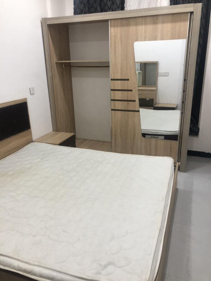 غرفة نوم تركي للبيع ٢٠٠الف تواصل خاص ***********
