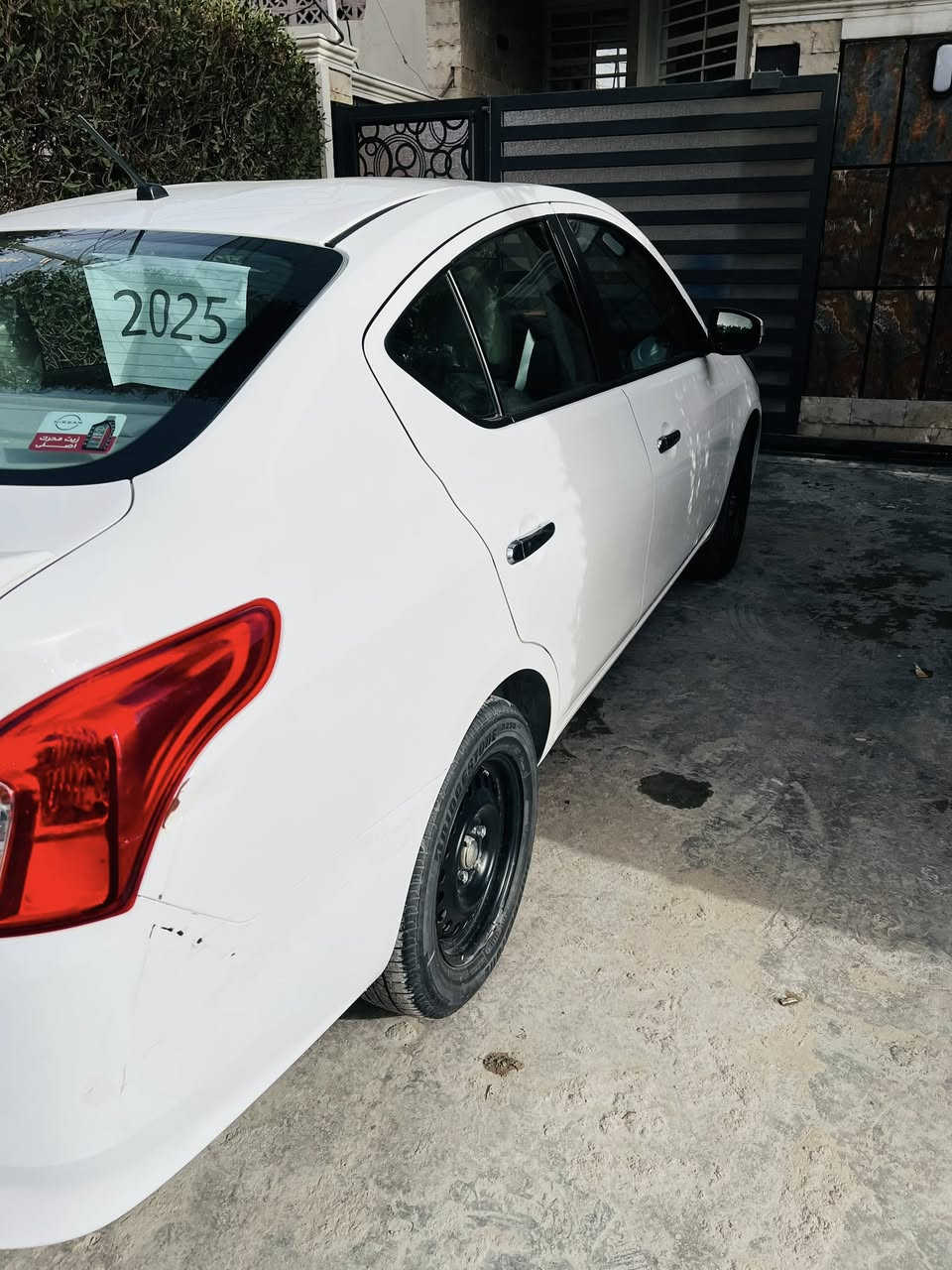 نيسان سني موديل 2025 للبيع رقم شمالي (اربيل)
محرك 1500 السياره ماشية 13 الف فقط يعني بعدها على وضع الشركة مكفوله عدى كم رصعة بسيطة وممبينه السياره فول مواصفات
دبل سويج ريمونت كونترول، شاشة وكاميرا وتحكم ستيرن جهتين، يدات نيكل، اربعة جام كهرباء، قطعتين تبريد، سبويلر وبروجكتر وحساسات خلفية
مداخل USB عدد 2، سبير مانازل.....الخ 
مكانها بغداد السعر 129 وبيها مجال 
للاستفسار الاتصال على الرقم:
***********
متوفر واتس واتصال فقط
